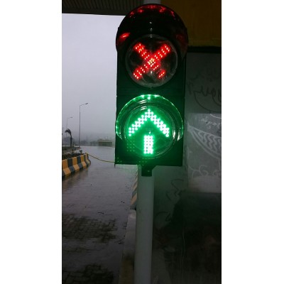 TRAFFIC LIGHTS